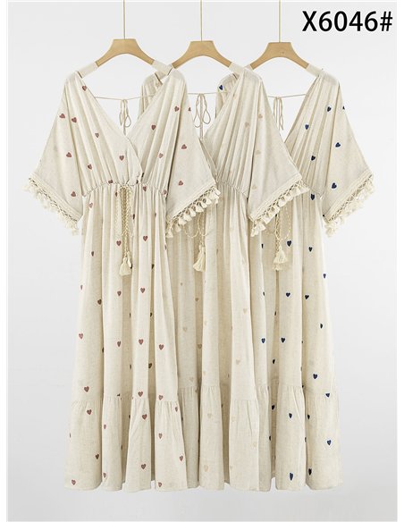 Vestido midi cruzado de lino con corazones bordados