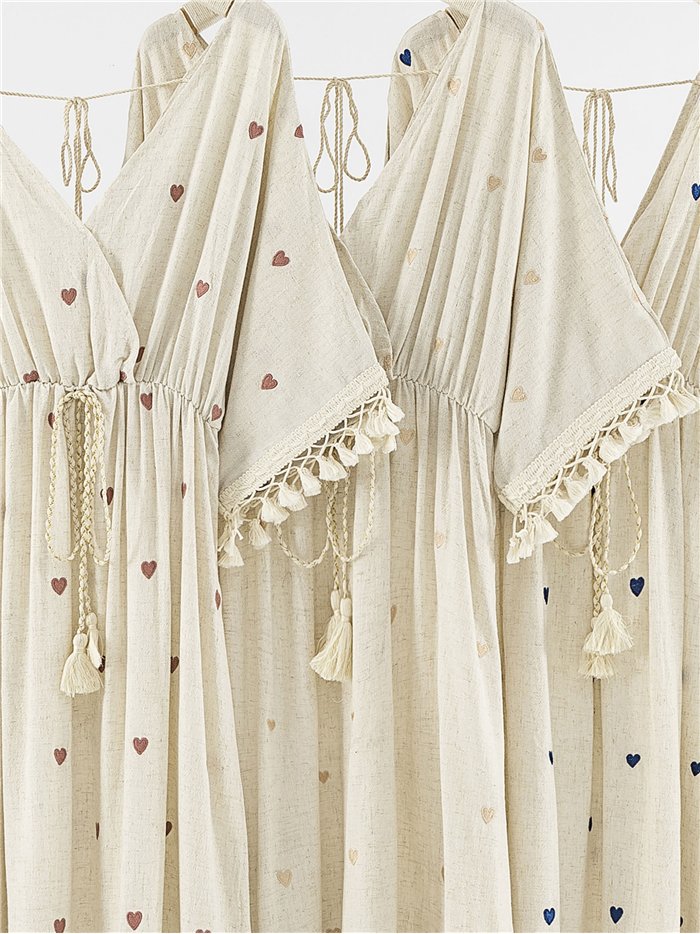 Vestido midi cruzado de lino con corazones bordados