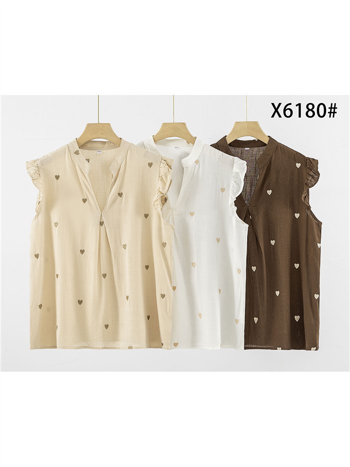 Chemisier en lin orné de cœurs brodés et de manches à volants