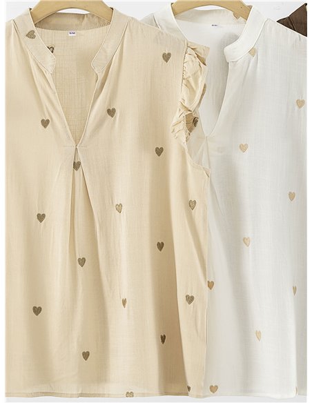 Chemisier en lin orné de cœurs brodés et de manches à volants