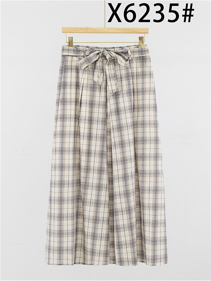 Falda midi cuadros con lazada