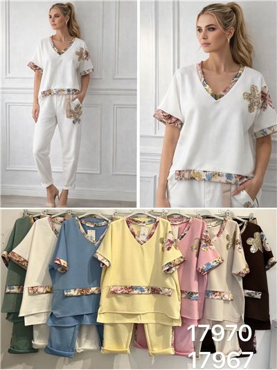 Sweatshirt und Hose mit V-Ausschnitt und Blumenapplikationen 2