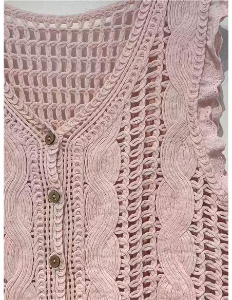 Gilet en crochet ajouré avec boutons