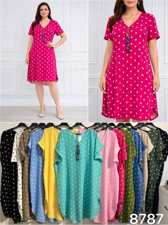 Abito corto a pois con collana