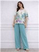 Conjunto de blusa e calça com estampa floral
