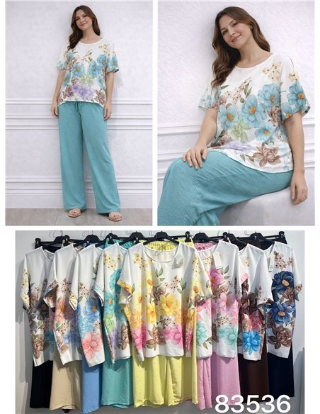 Conjunto de blusa e calça com estampa floral