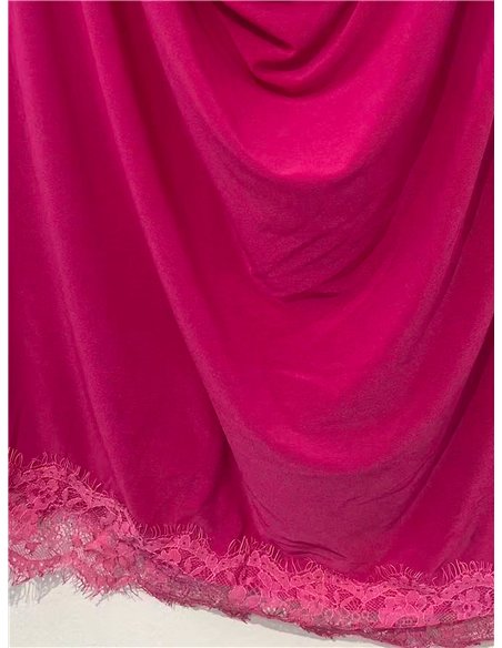 Top drapeado con encaje talla grande