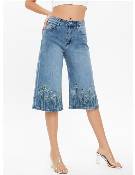 Jeans culotte bordados de flores