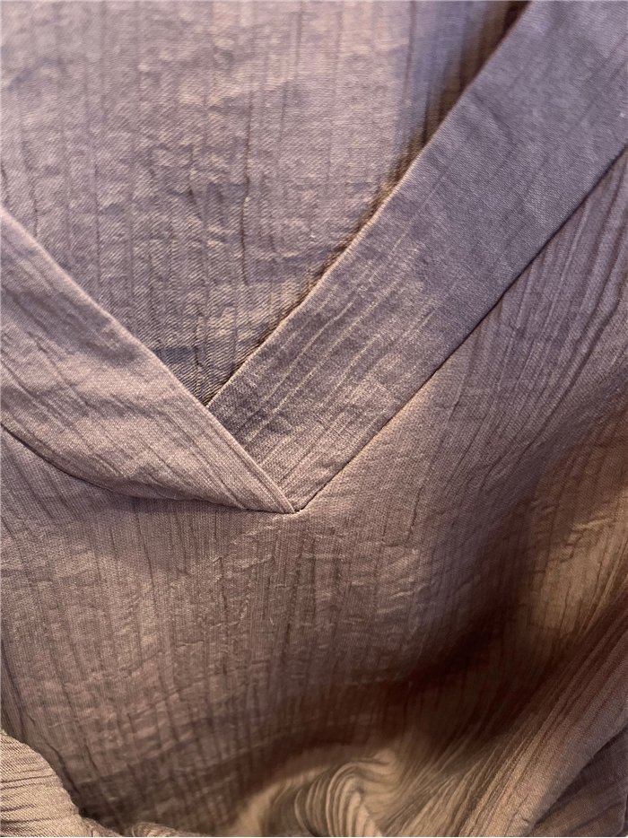 V neck sleeveless blouse