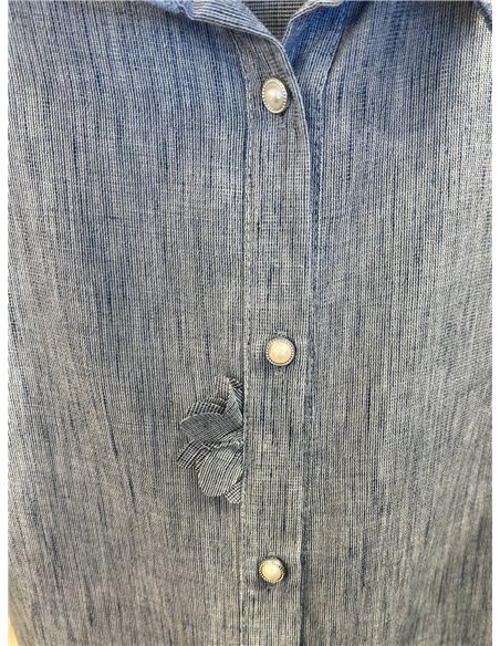 Floral appliqué shirt