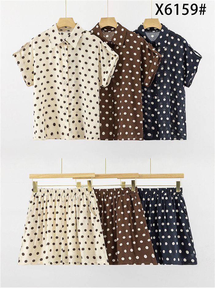 Ensemble chemisier et short à pois