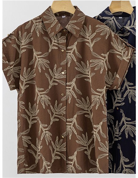 Conjunto camisa estampado hojas y short con cinturón