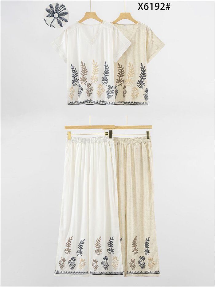 Conjunto blusa bordada de hojas y pantalón wide-leg