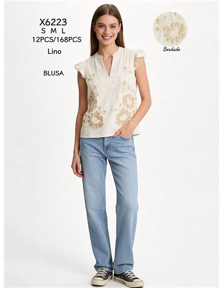 Blusa sin mangas bordada floral con volante