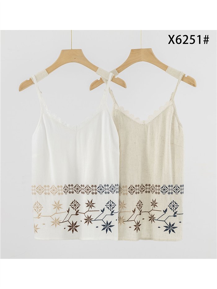 Top de tirantes con bordado geométrico multicolor y puntillas