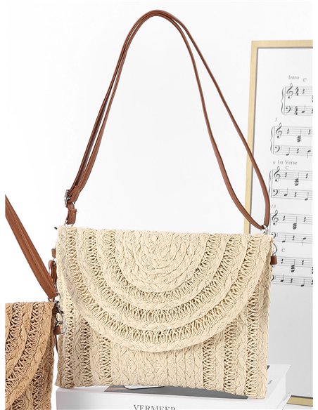 Bolso bandolera sobre de rafia con solapa abanico