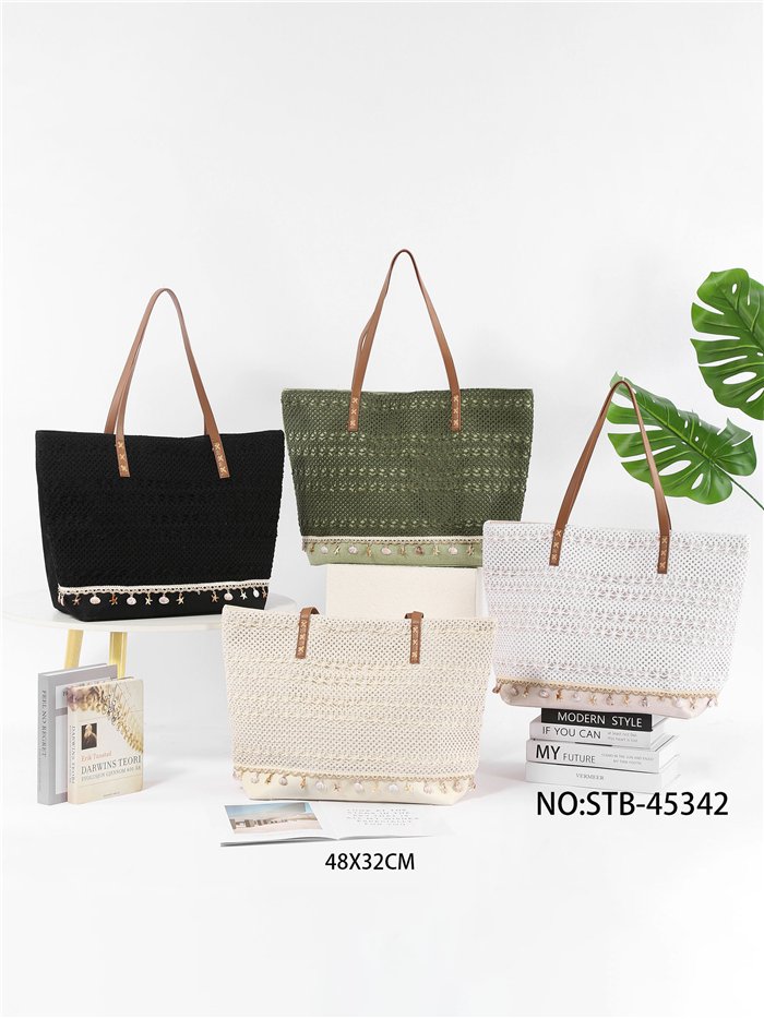 Bolso shopper de crochet con conchas
