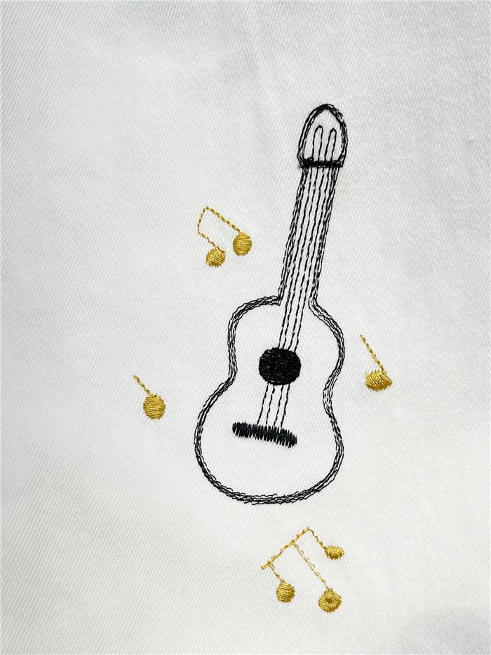 Jeans rectos blancos bordado marino