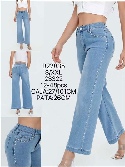 Jeans wide leg con tachas 2
