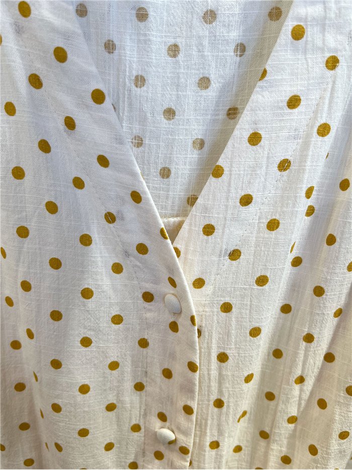 Blusa lunares con volante