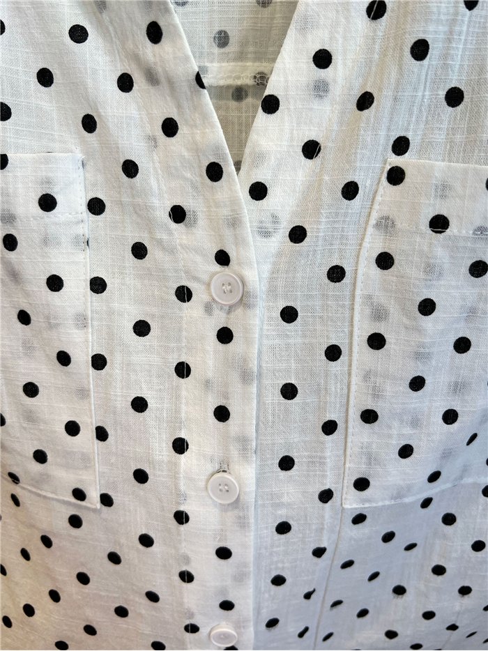 Chemise à pois avec poches