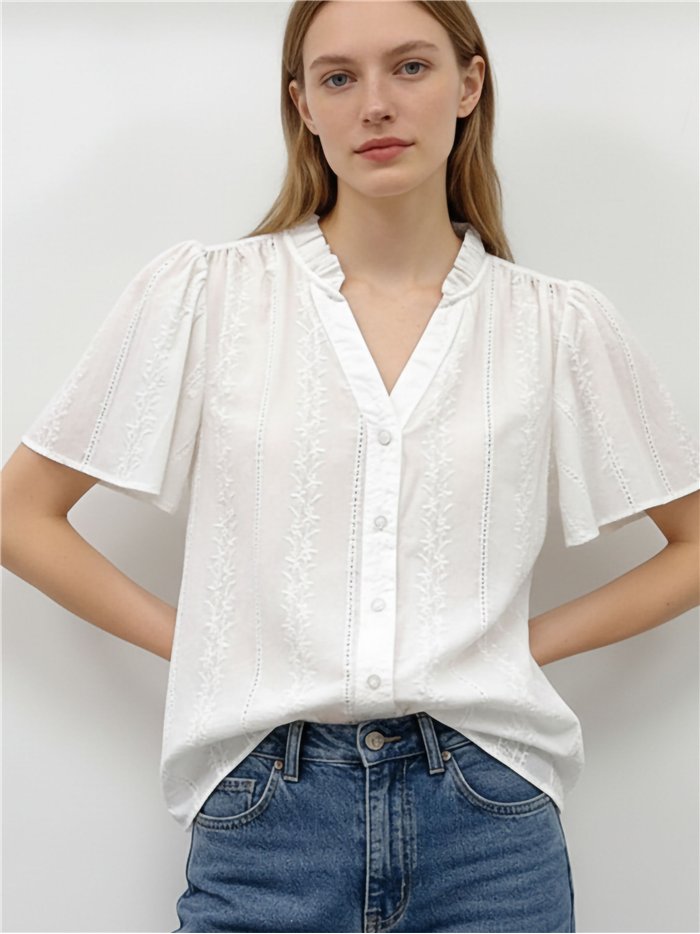 Blusa bordada flores con manga evasé