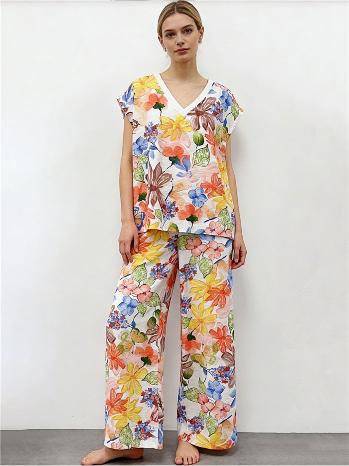 Conjunto blusa floral y pantalón