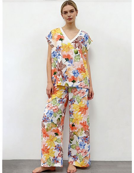 Conjunto blusa floral y pantalón