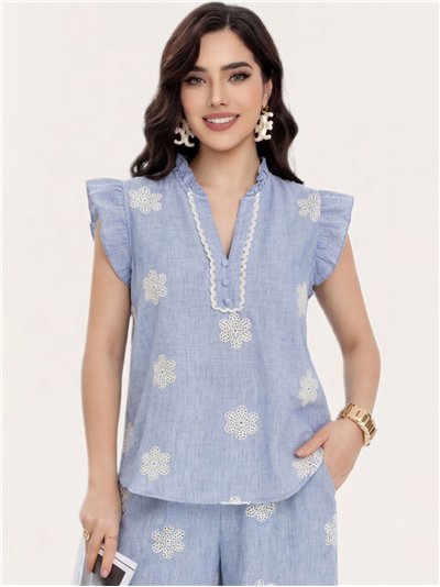 Blusa lino flores caladas