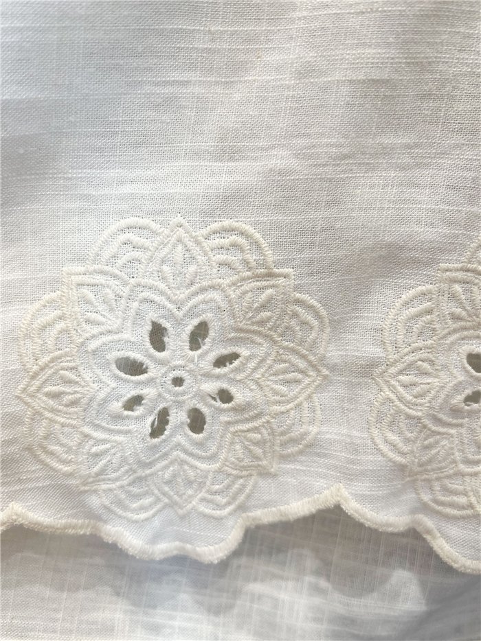 Blusa lino bajo bordado