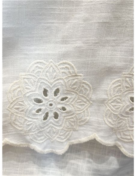 Blusa lino bajo bordado