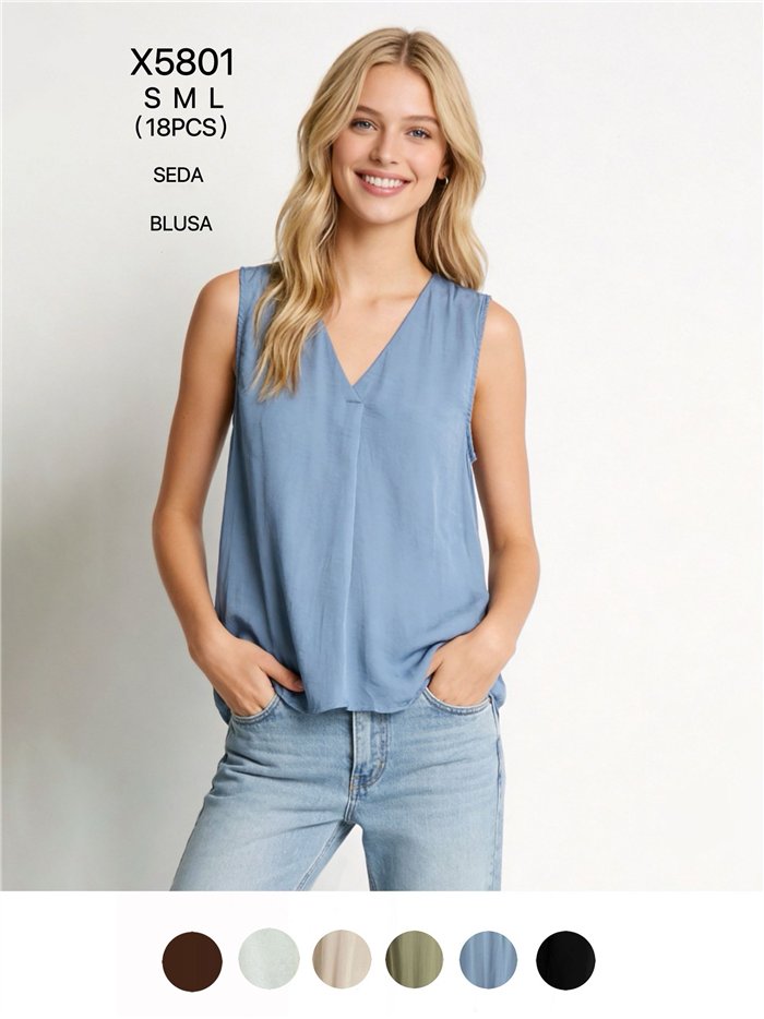 Blusa satinada sin mangas con escote pico