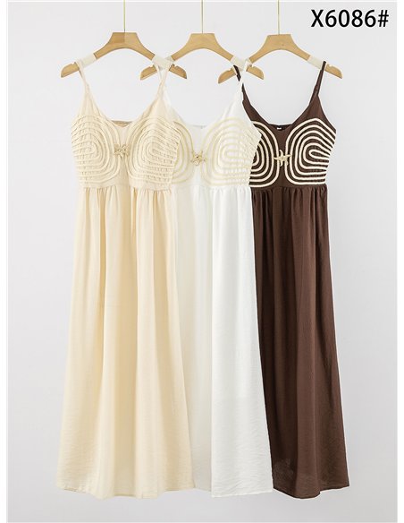 Linen maxi dress with seaside appliqué