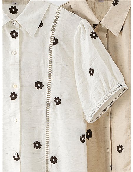 Camicia di lino ricamata con margherite