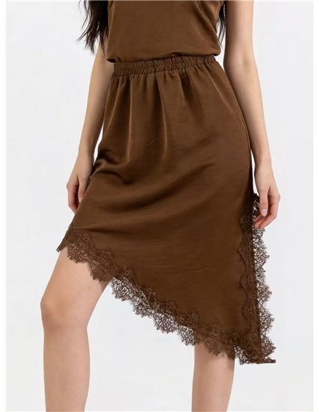 Falda midi satinada asimétrica con encaje