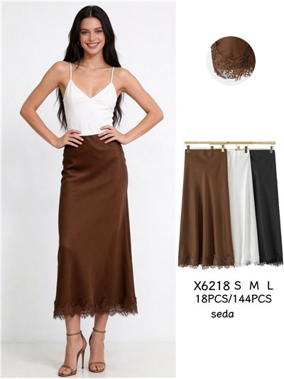 Falda midi satinada con encaje 2