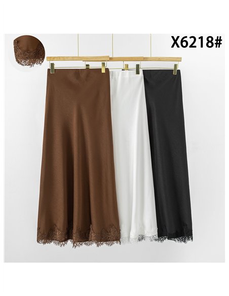 Falda midi satinada con encaje