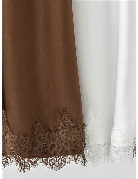 Falda midi satinada con encaje