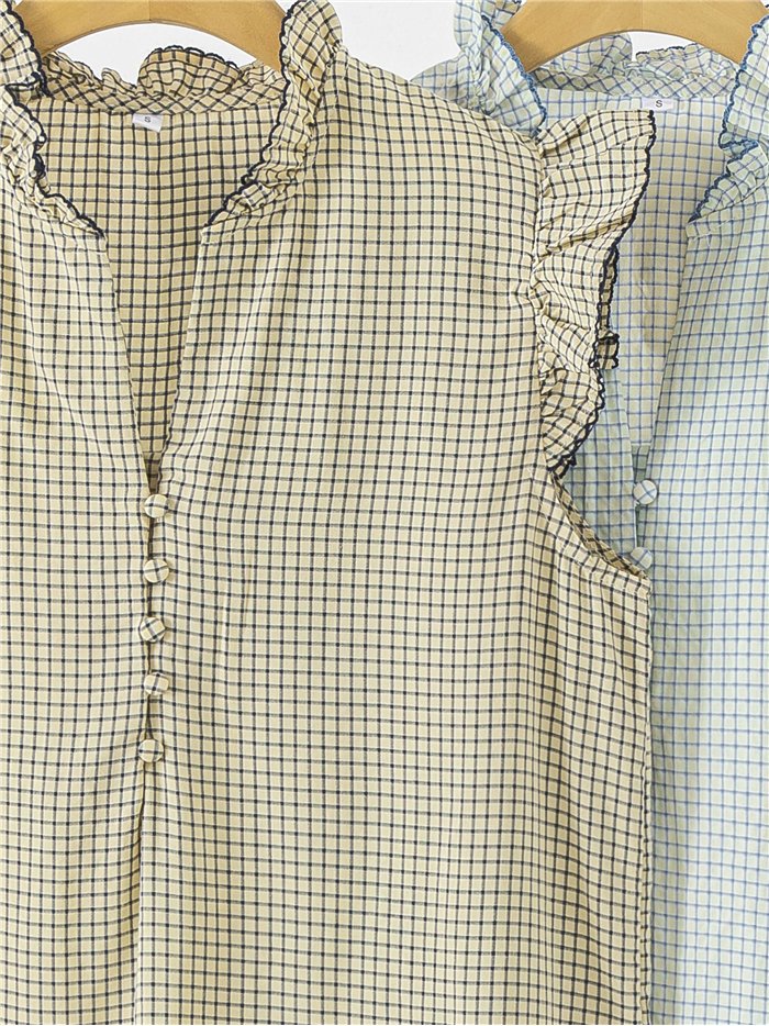 Blusa de cuadros vichy con volante