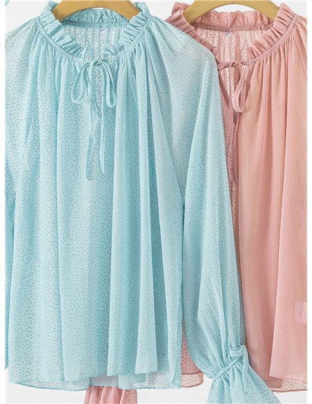 Blusa plumeti semitransparente con lazada
