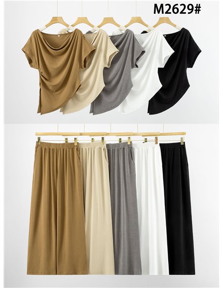 Conjunto blusa cuello drapeado y pantalón palazzo