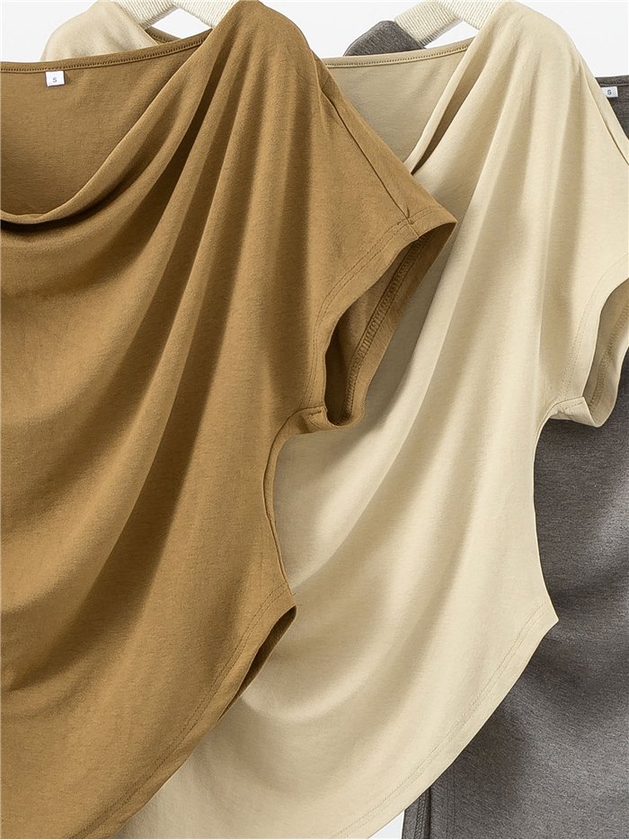 Conjunto blusa cuello drapeado y pantalón palazzo