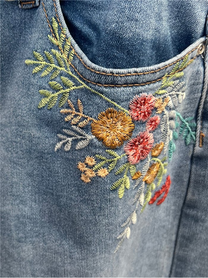 Jeans wide-leg bordados florales