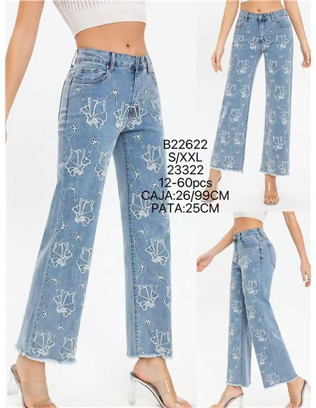 Jeans rectos bordados florales