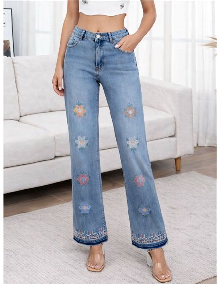 Jeans rectos flores bordadas