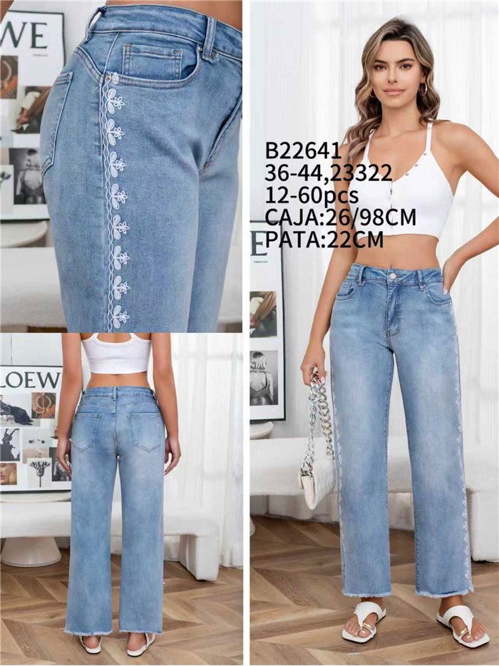 Jeans rectos bordado lateral