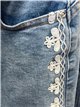 Jeans rectos bordado lateral