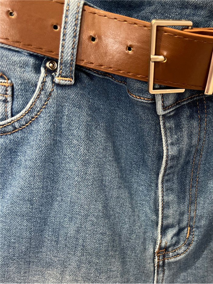 Belted denim bermuda