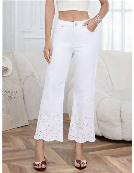 Jeans blancos bordados calados