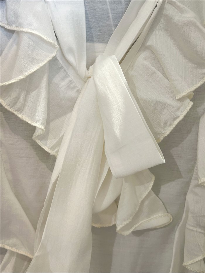 Rüschenbluse mit Schleife